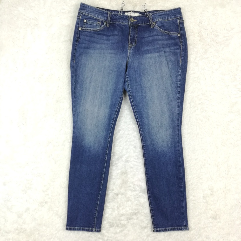 Torrid‎ Womens Jeans Skinny Blue Denim Mid Rise Medium Wash Plus 16
